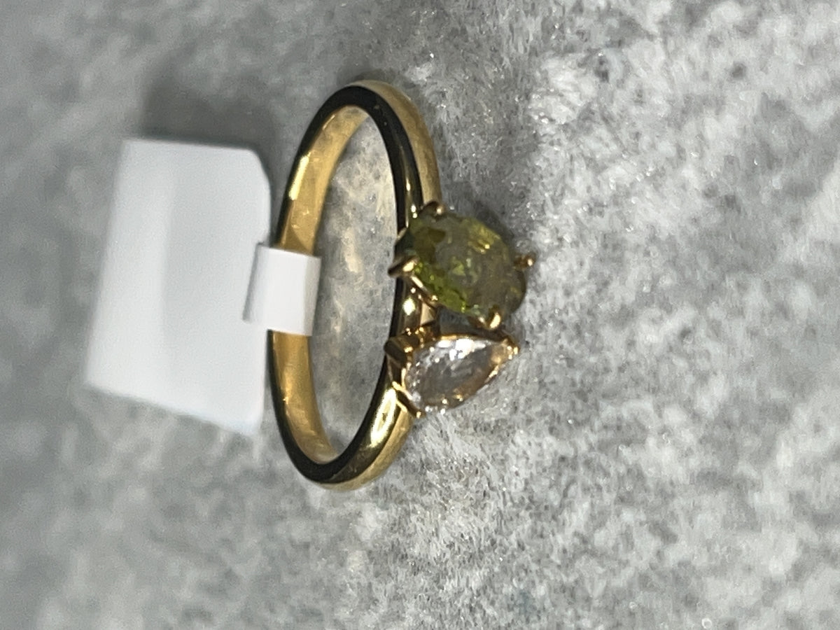 Green & White Stone Ring: Size 8