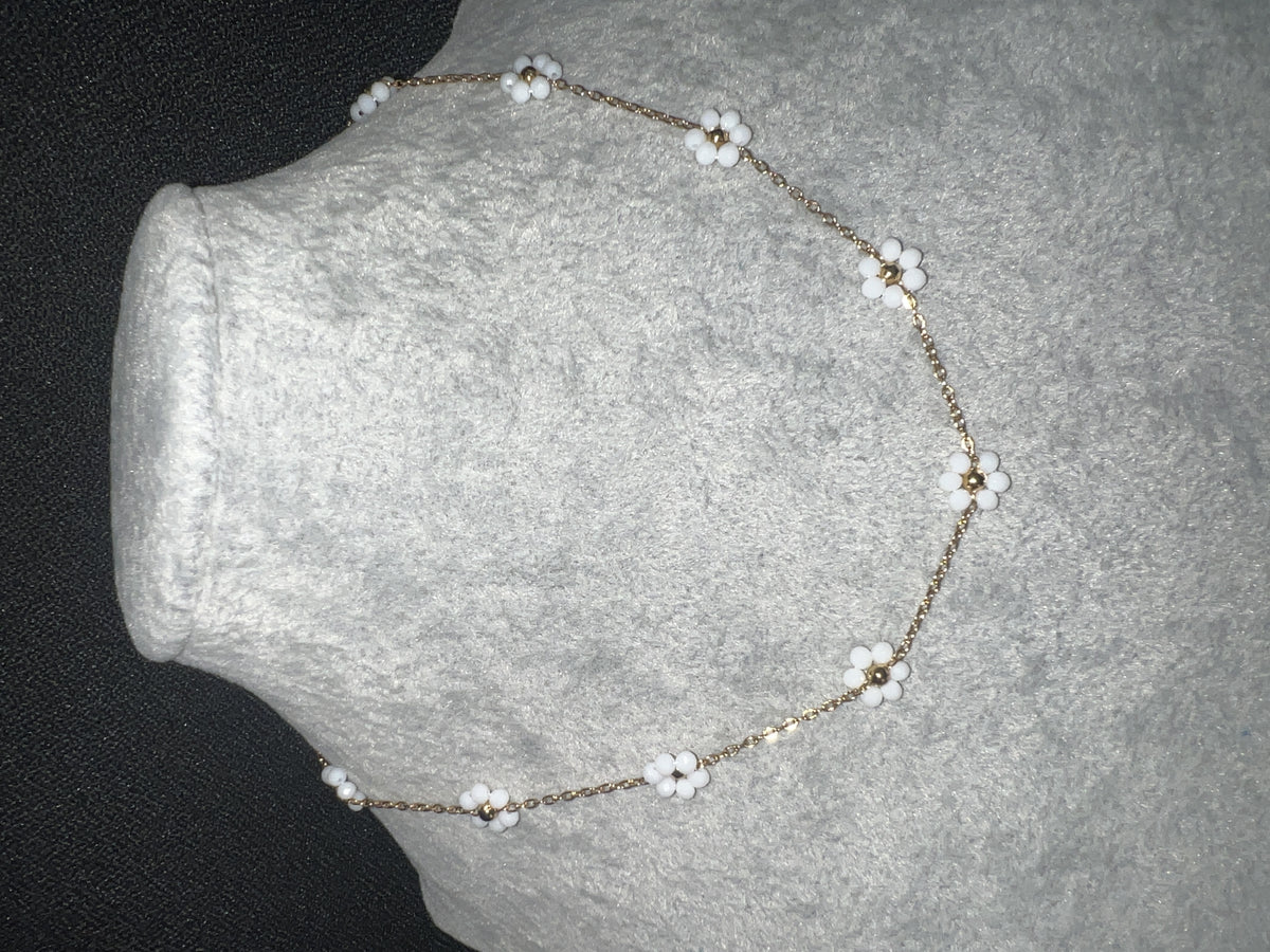 White Flower Bead Necklace