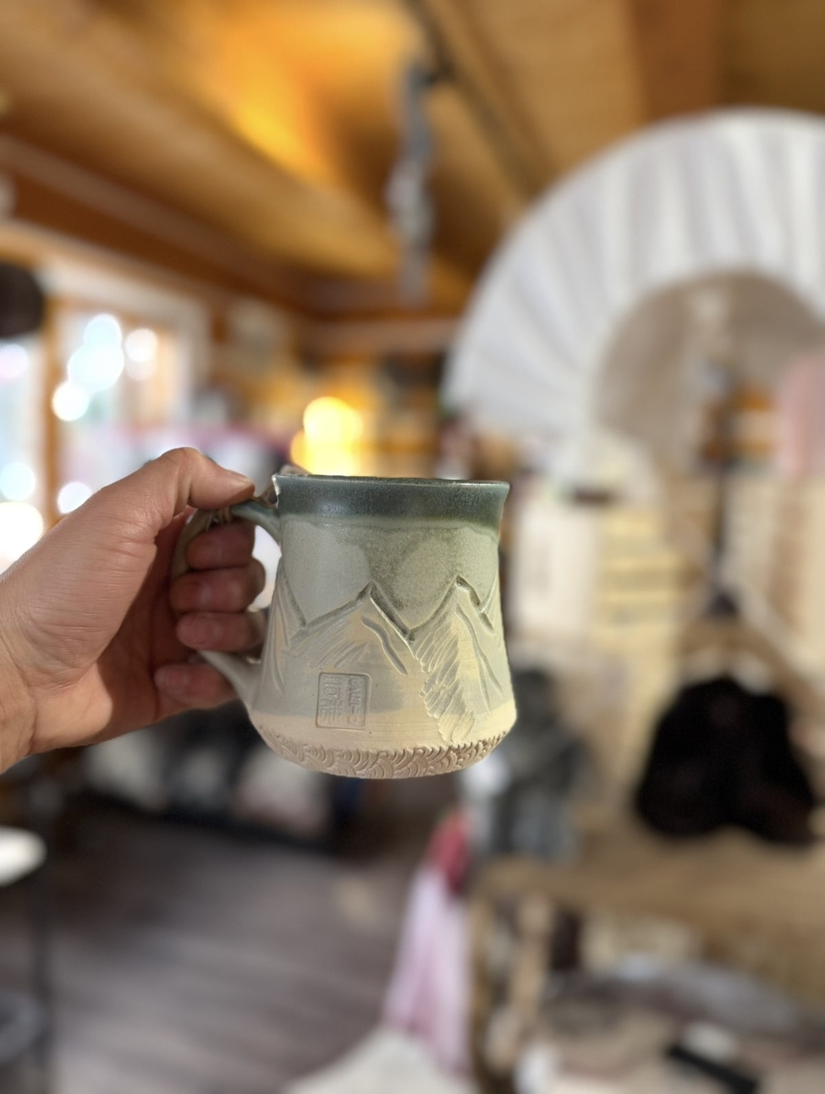 Mountain Mug Carved blue