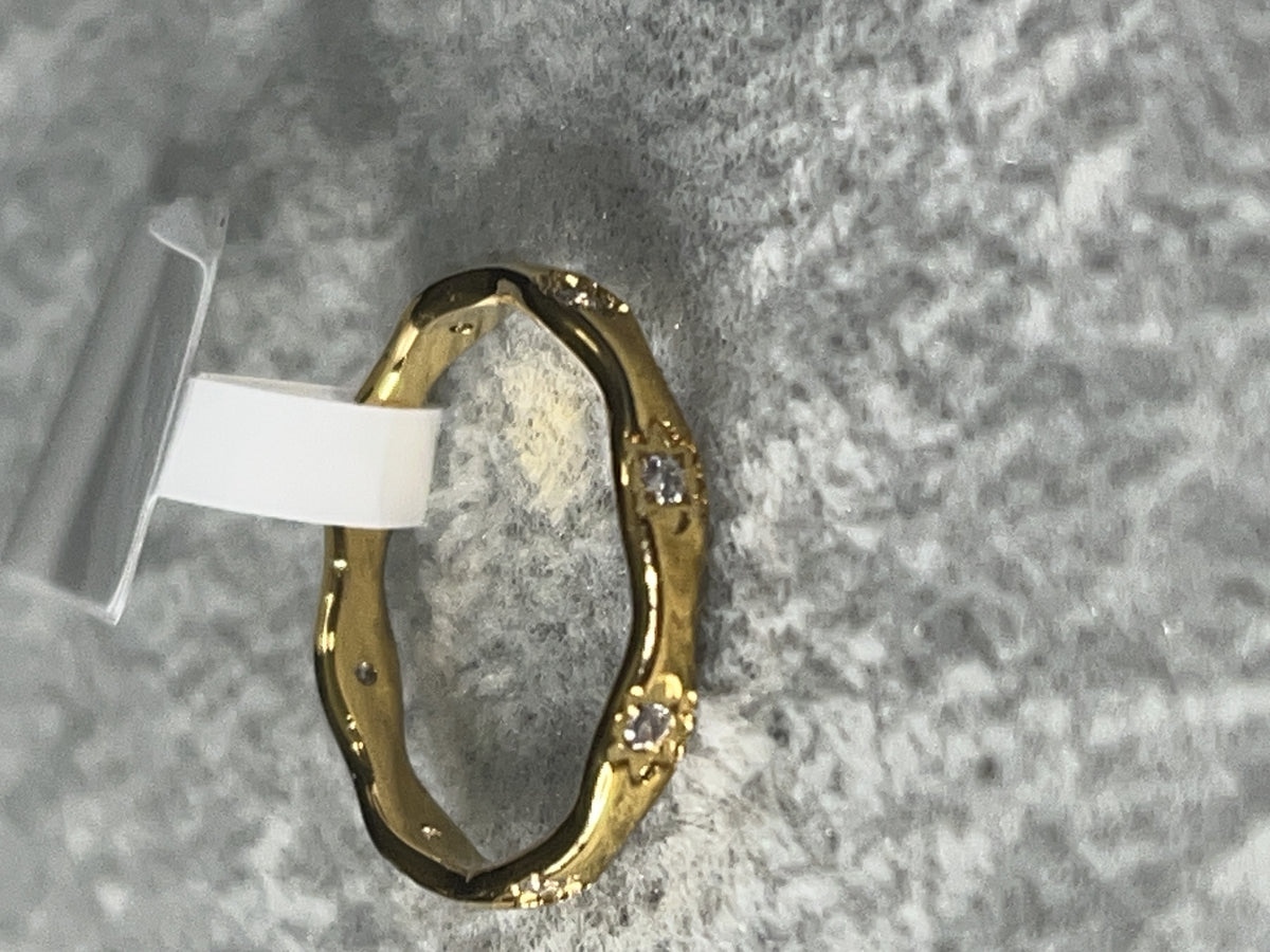 Star Band Ring: Size 8
